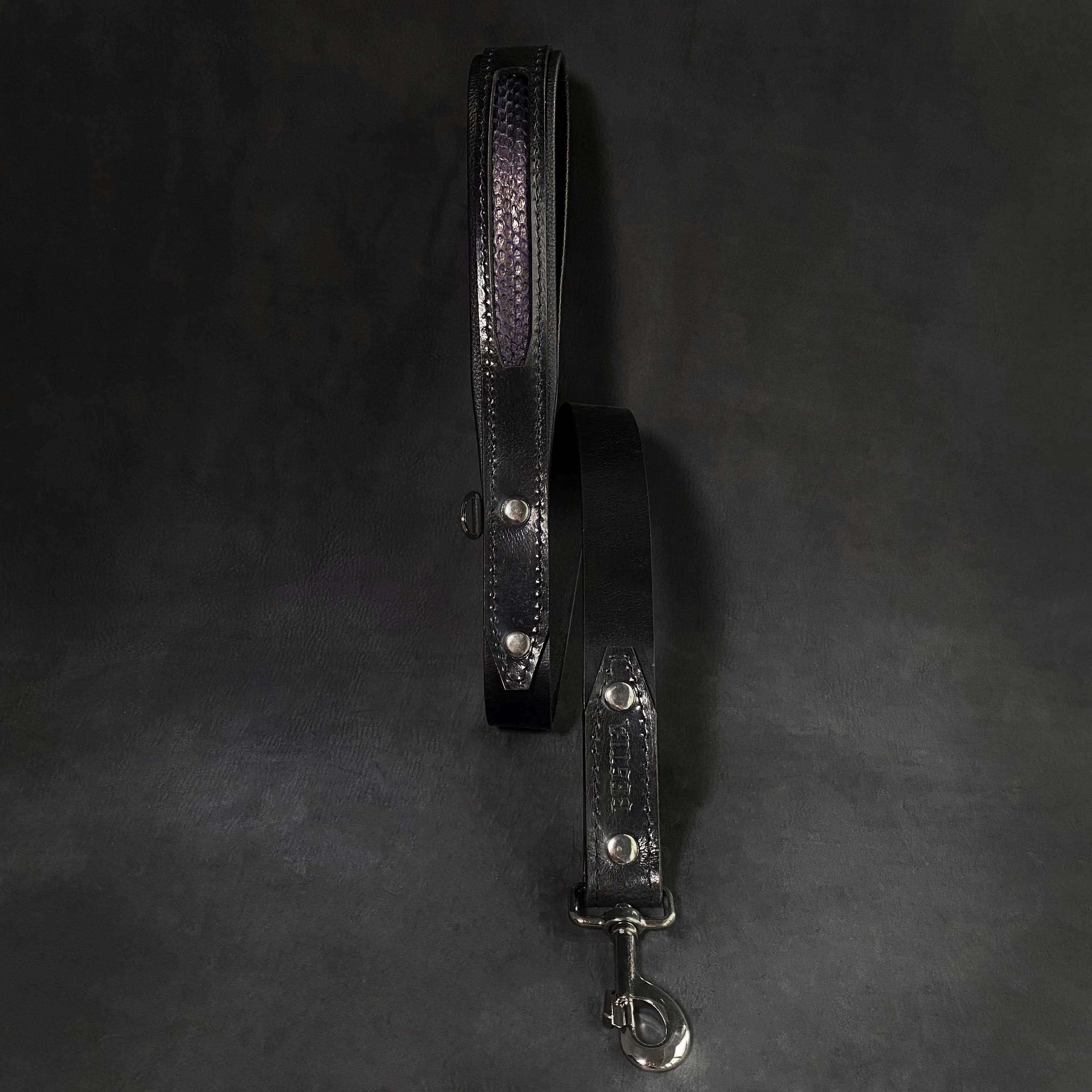 The ''Indigo'' collar - Image 6